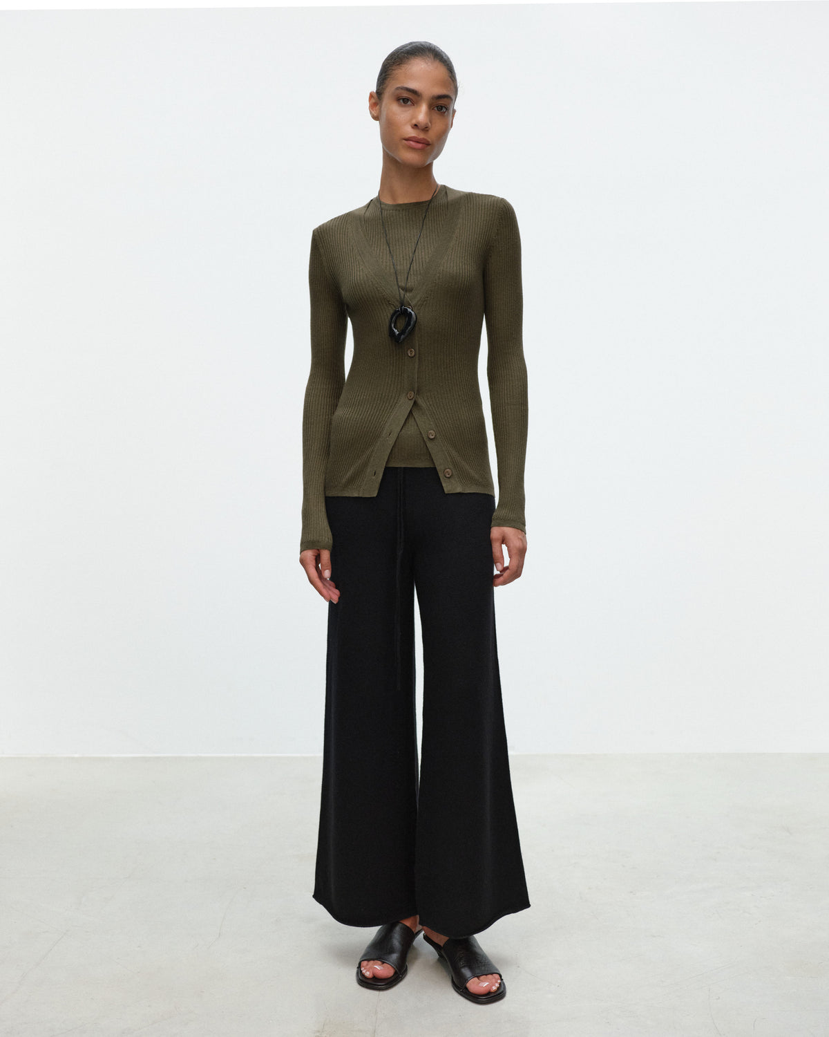 CLOE Cardigan in Silk and Cashmere