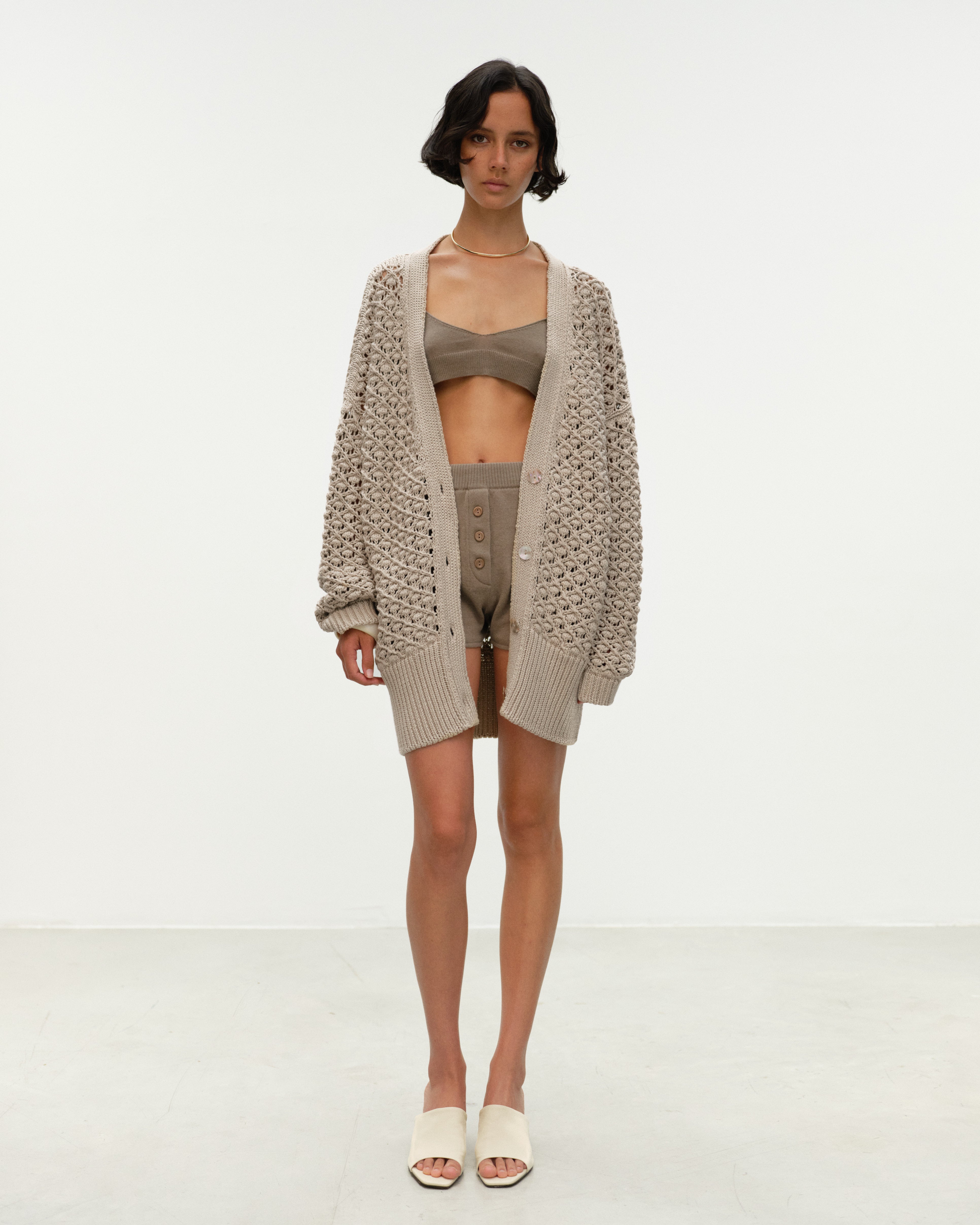 トップス CALEE OVER SIZE CARDIGAN CALLIE Oversize Cardigan – ELY ELY