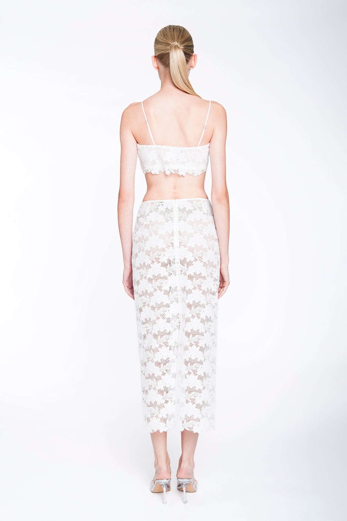 Long Skirt in macramè