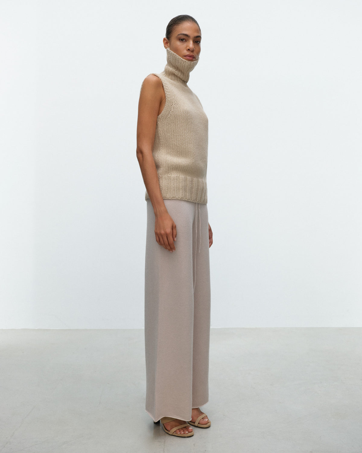 LILAC Sweater in Cashmere