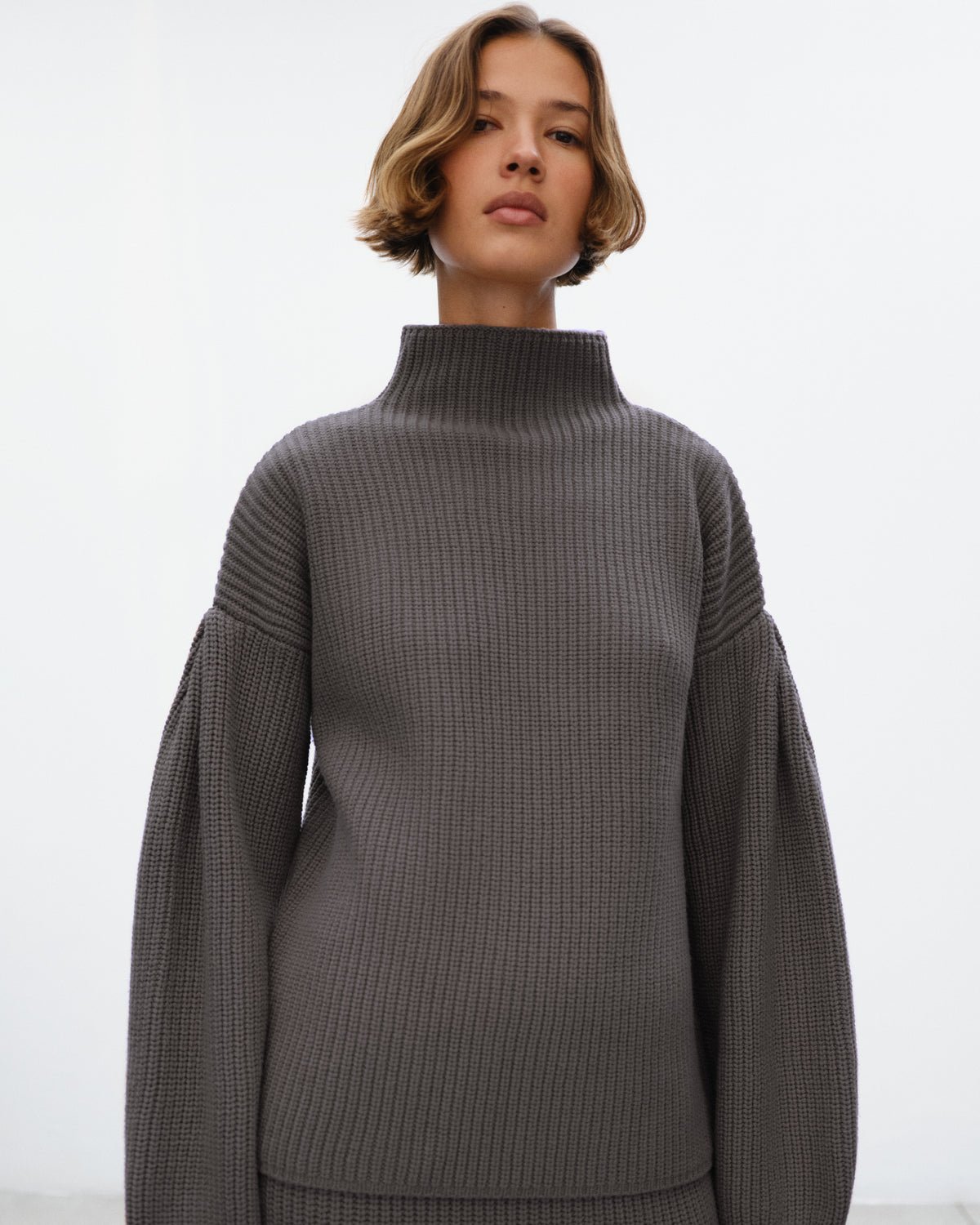 HALEY Ribbed Funnel neck Sweater