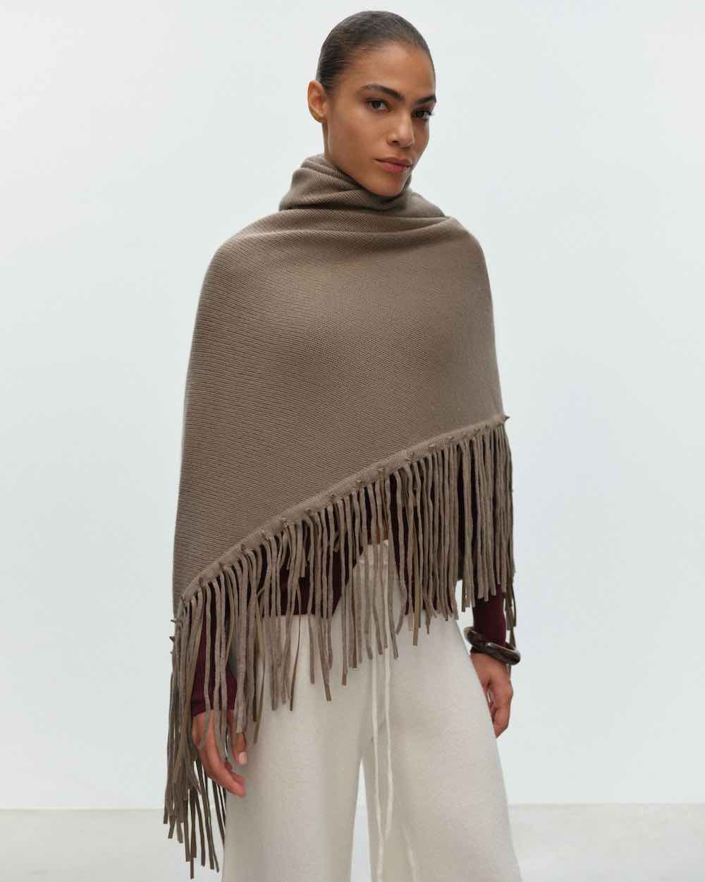 FRIDA Shawl in Wool and Cashmere